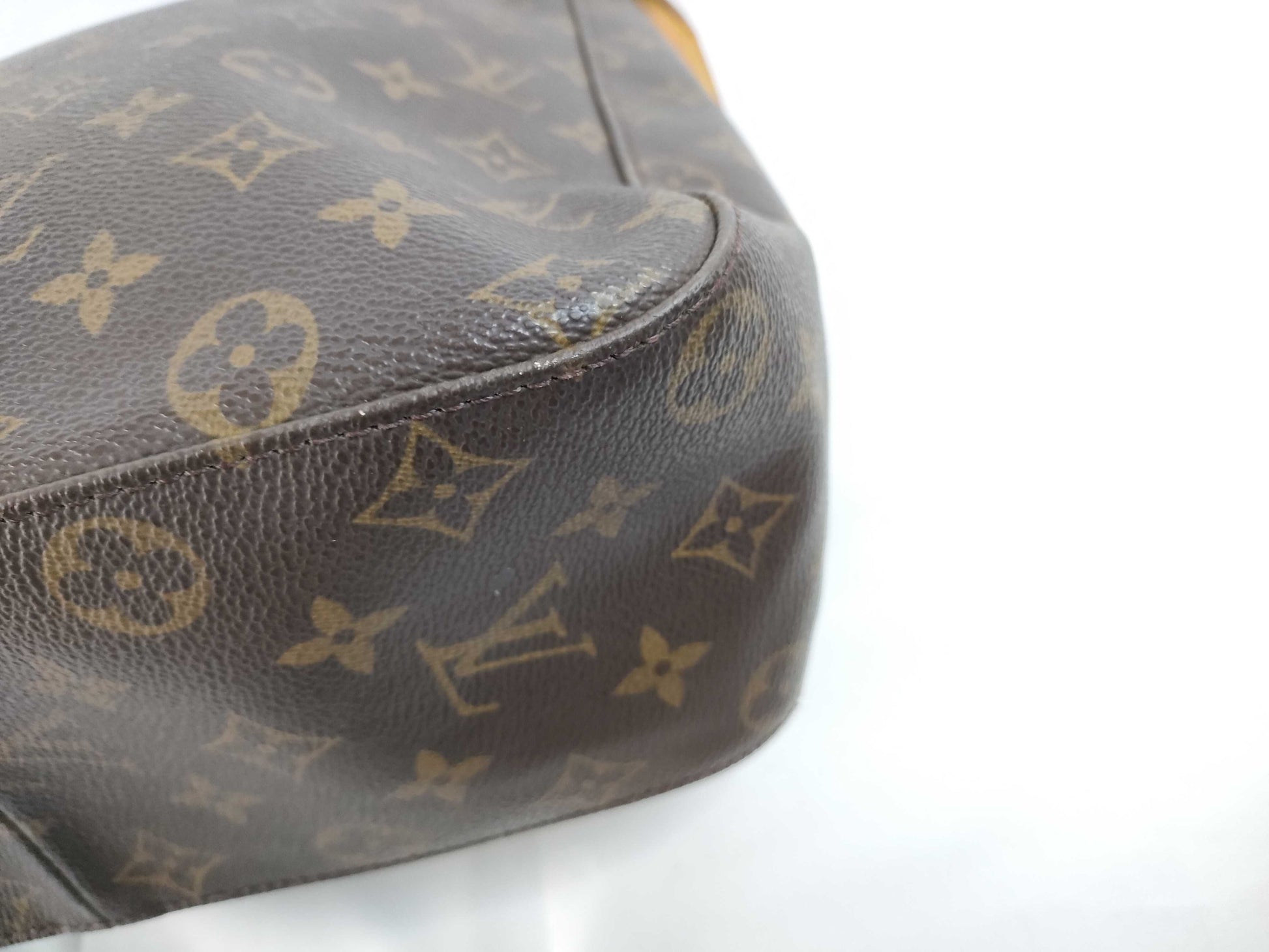 LOUIS VUITTON Monogram Looping Shoulder Bag LW1010