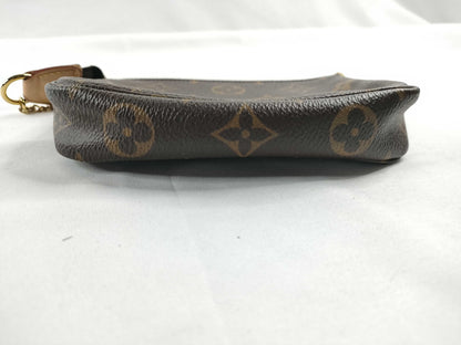 LOUIS VUITTON Monogram Accessoires UB0271 Pouch