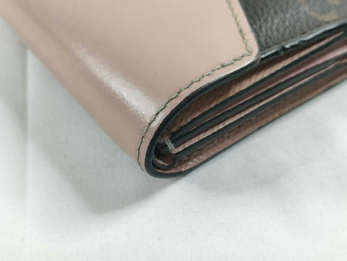 LOUIS VUITTON Monogram Louis Vuitton Monogram Wallet