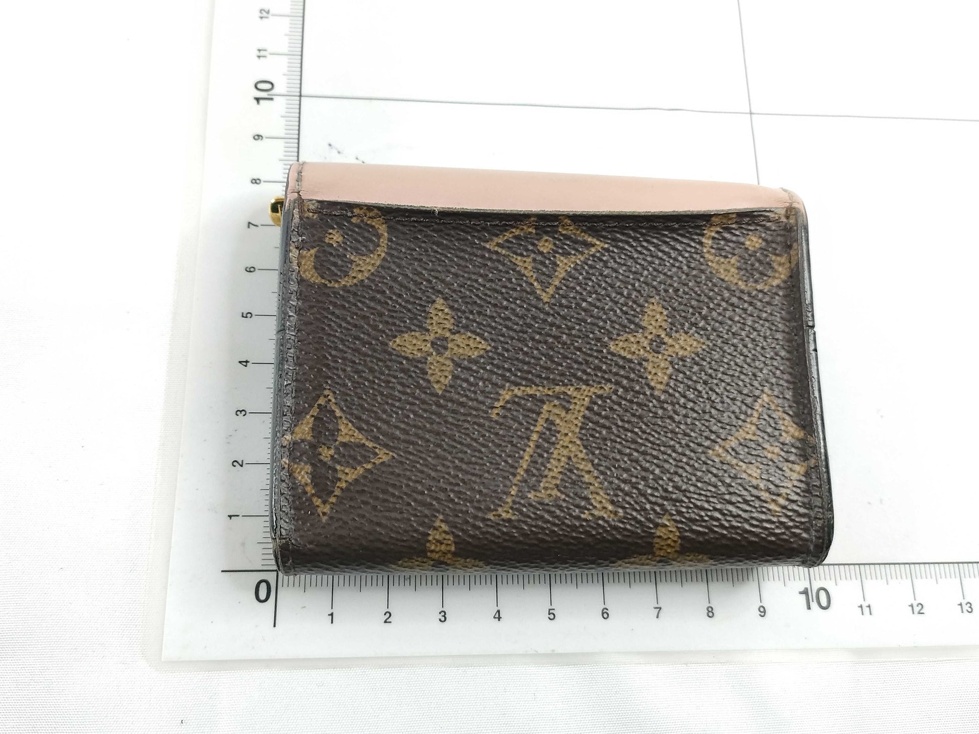 LOUIS VUITTON Monogram Louis Vuitton Monogram Wallet