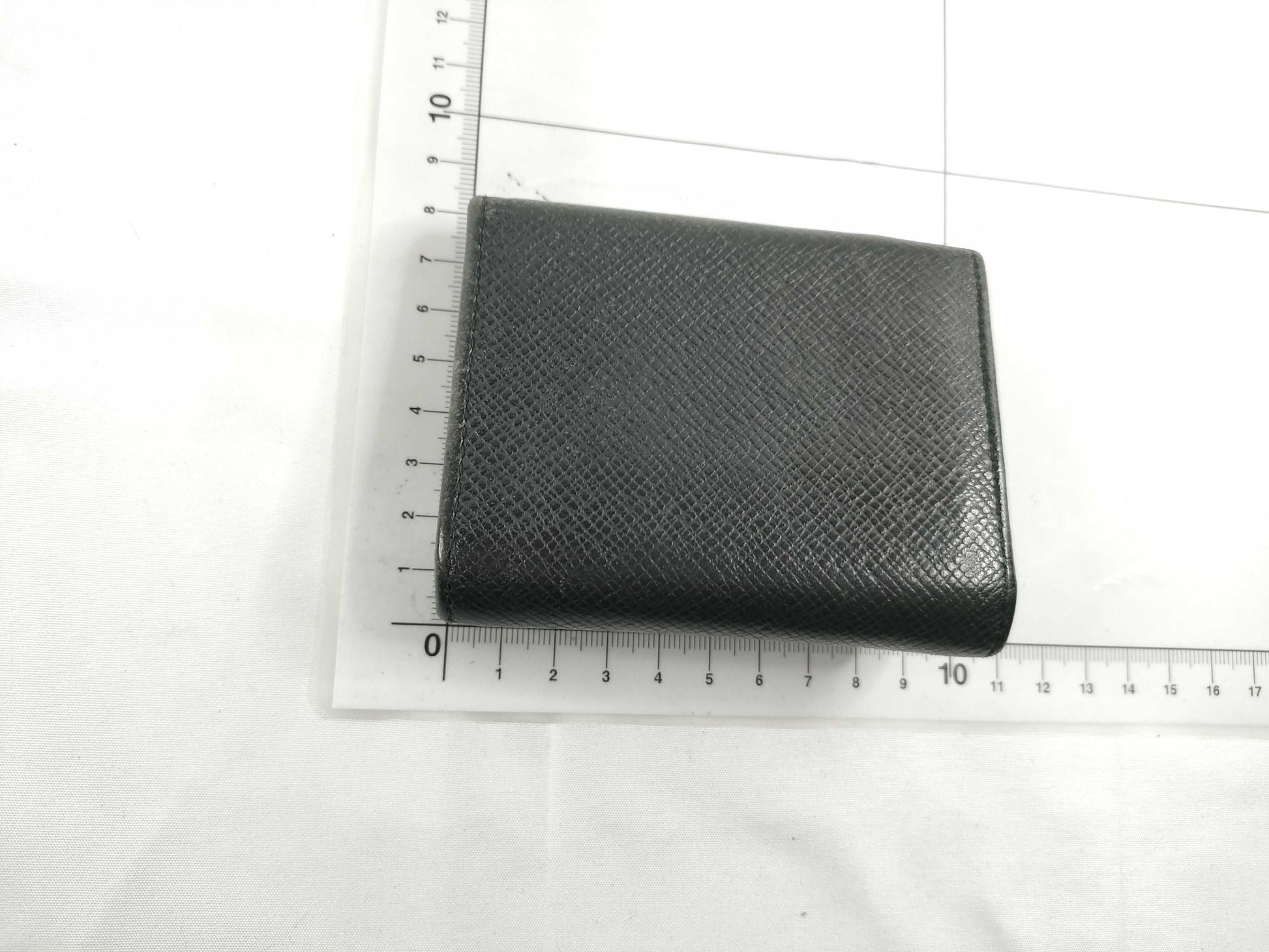 LOUIS VUITTON Taiga Vuitton Taiga Wallet Coin Case