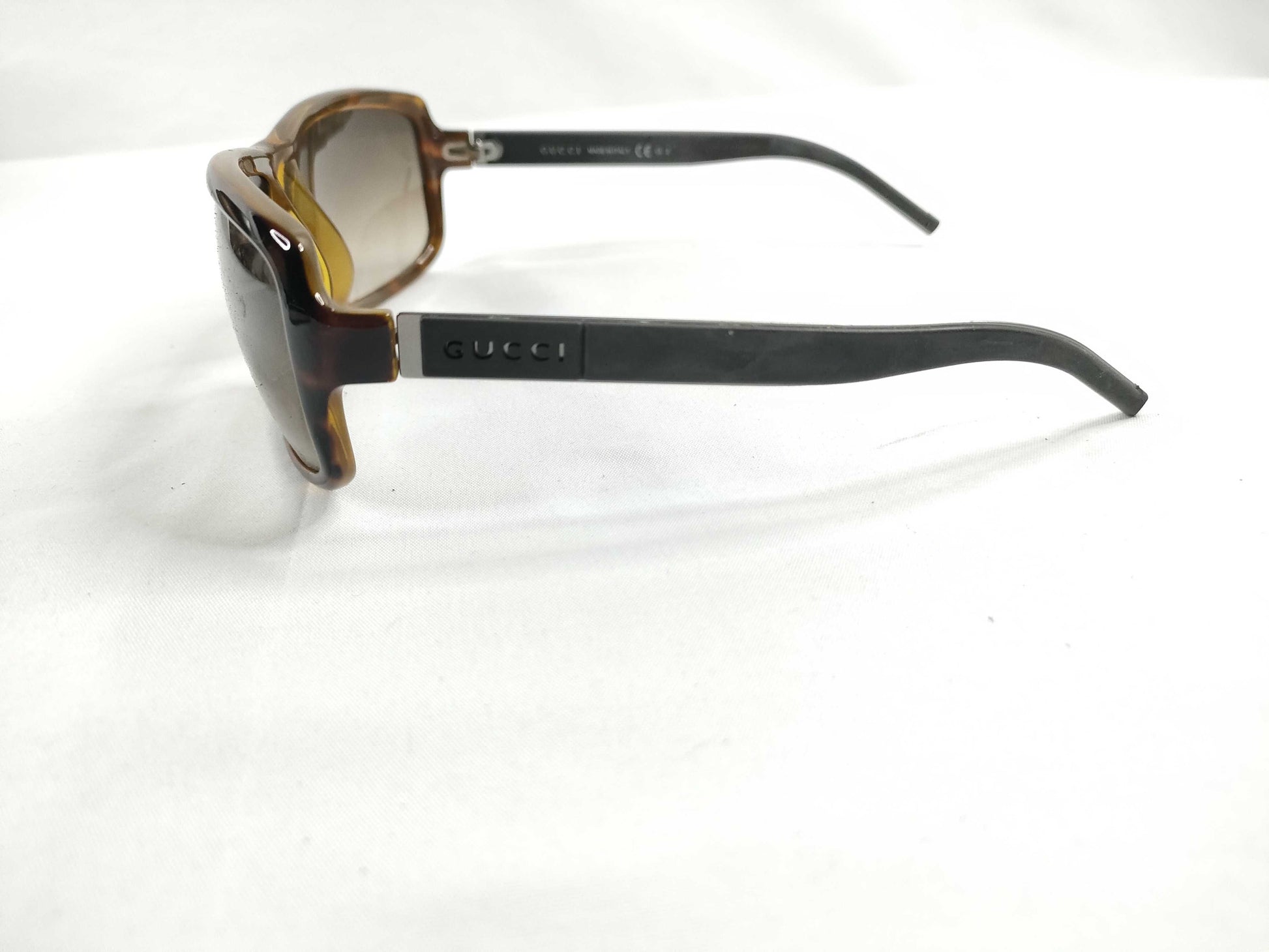 GUCCI Sunglasses Case Sunglasses and Glasses