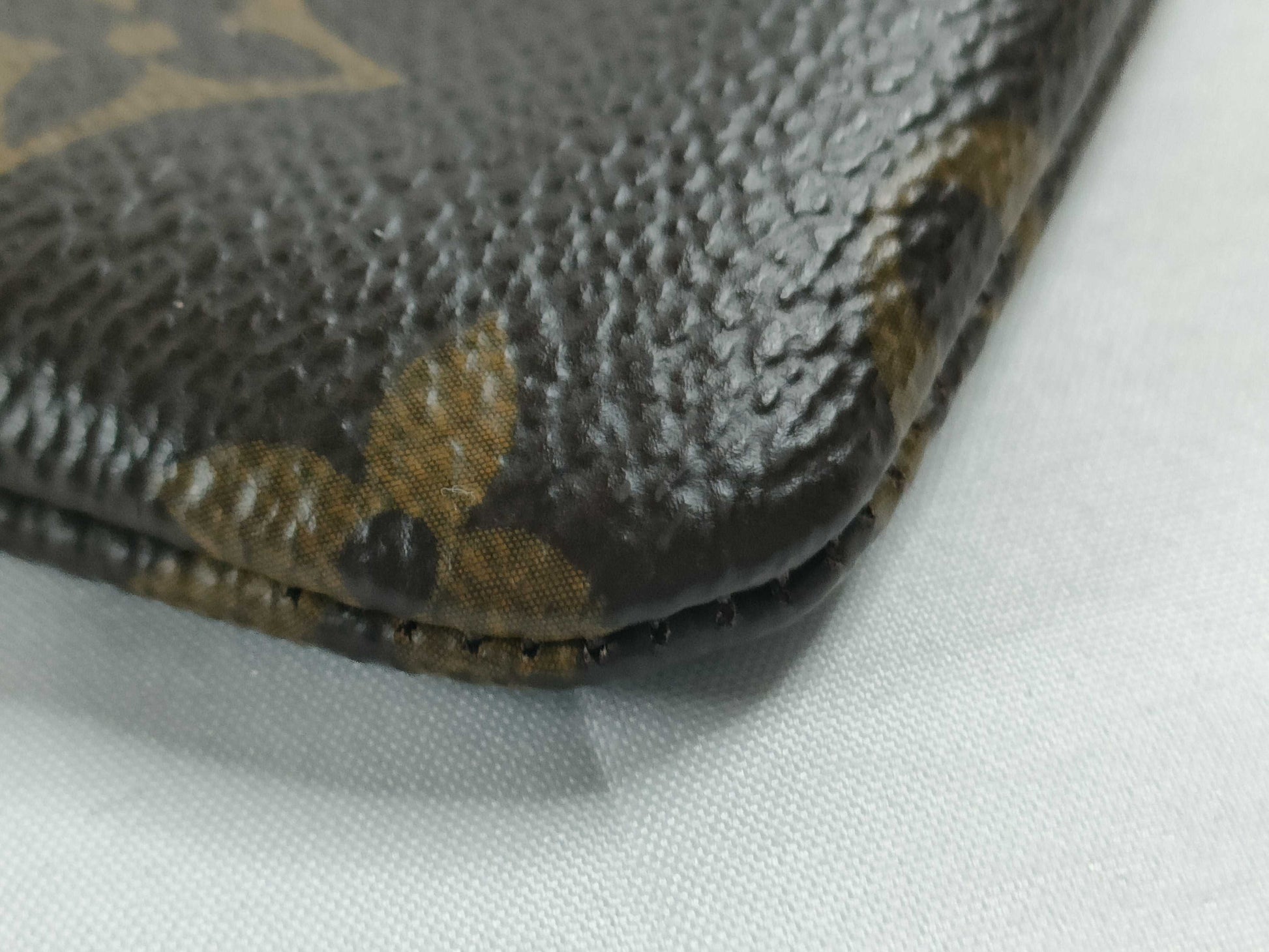 LOUIS VUITTON Monogram Pochette Cle CT2282 Coin Case