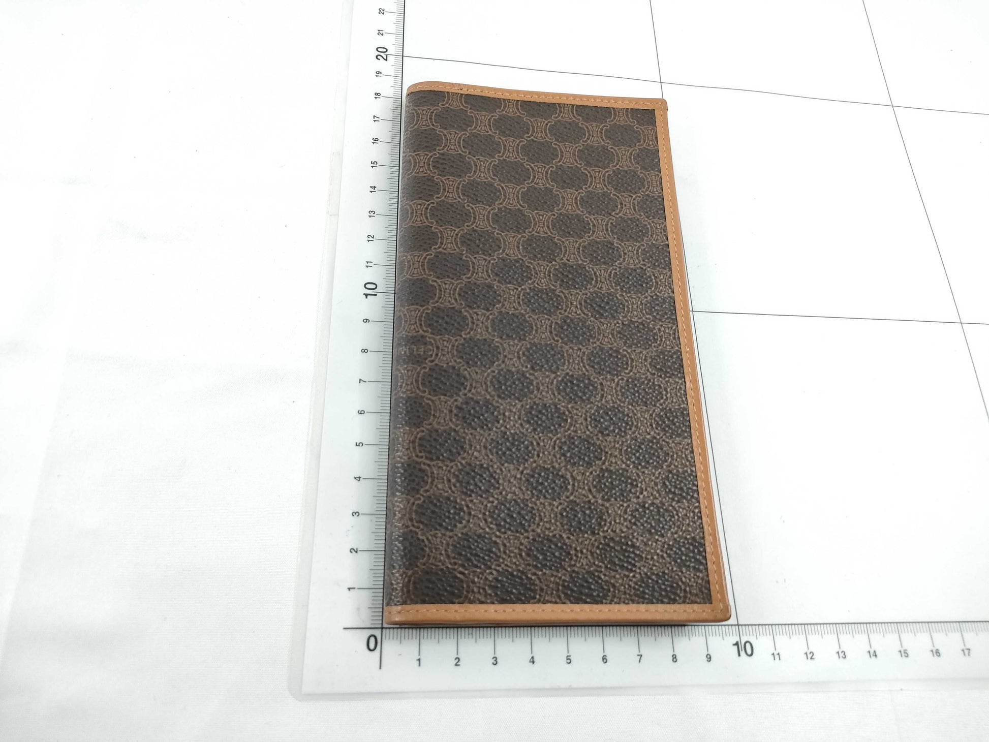 CELINE Long Wallet with Billfold