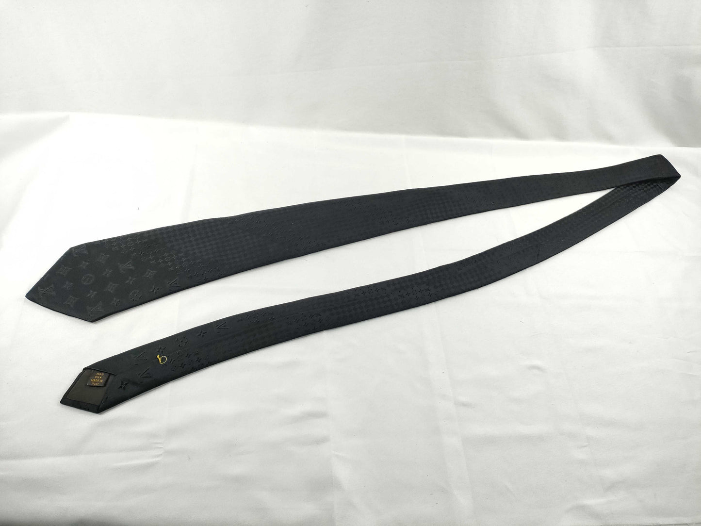 LOUIS VUITTON Ties and other accessories