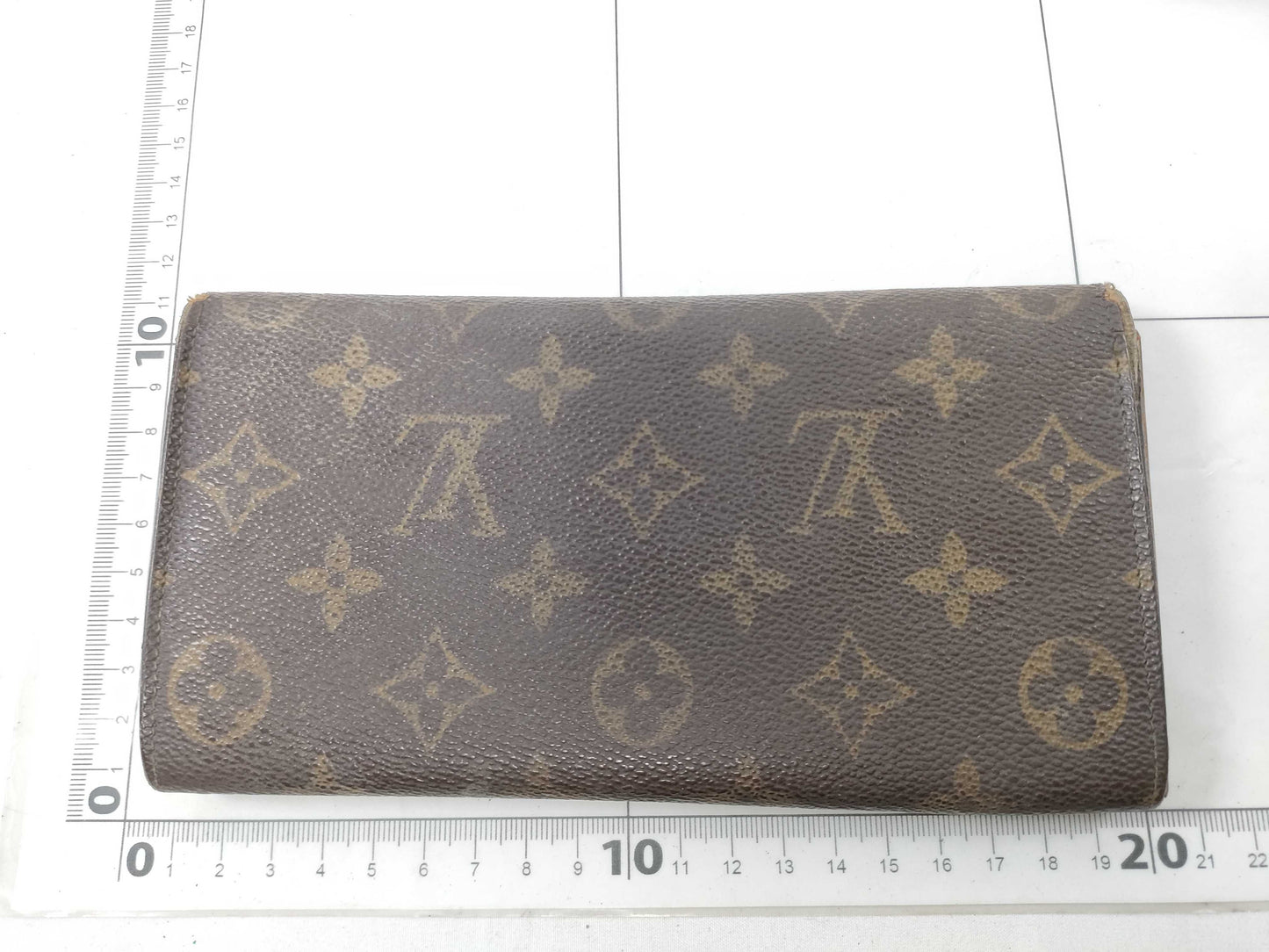 LOUIS VUITTON Monogram Louis Vuitton Monogram Wallet Accessories 7-Piece Wallet