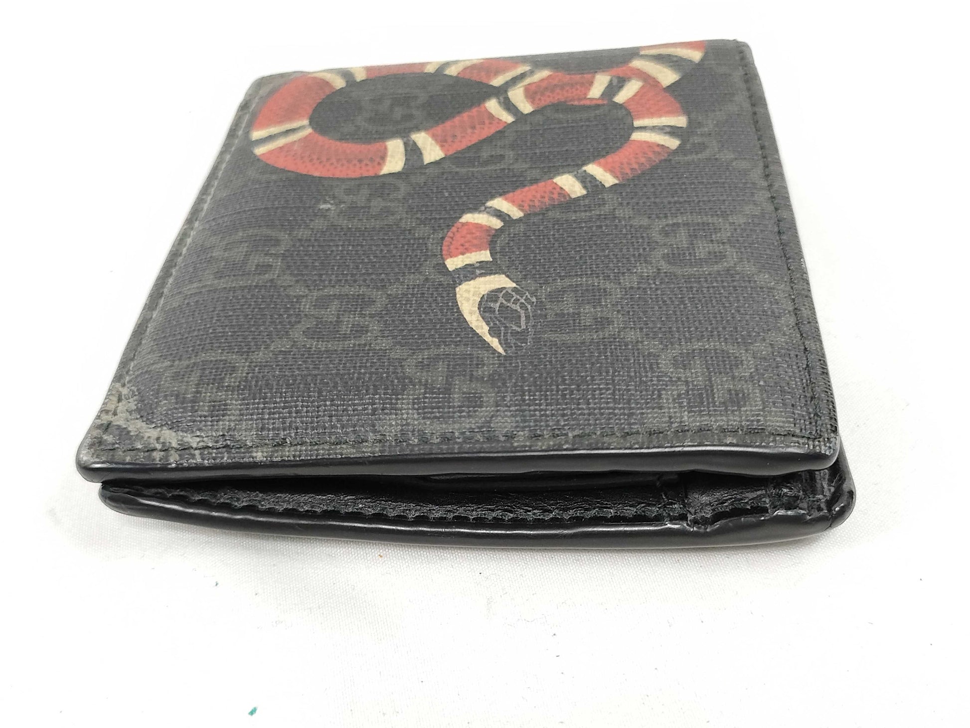 GUCCI Snake GG Supreme Wallet