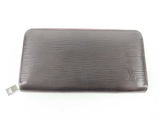 LOUIS VUITTON Epi Louis Vuitton Zippy Wallet Wallet