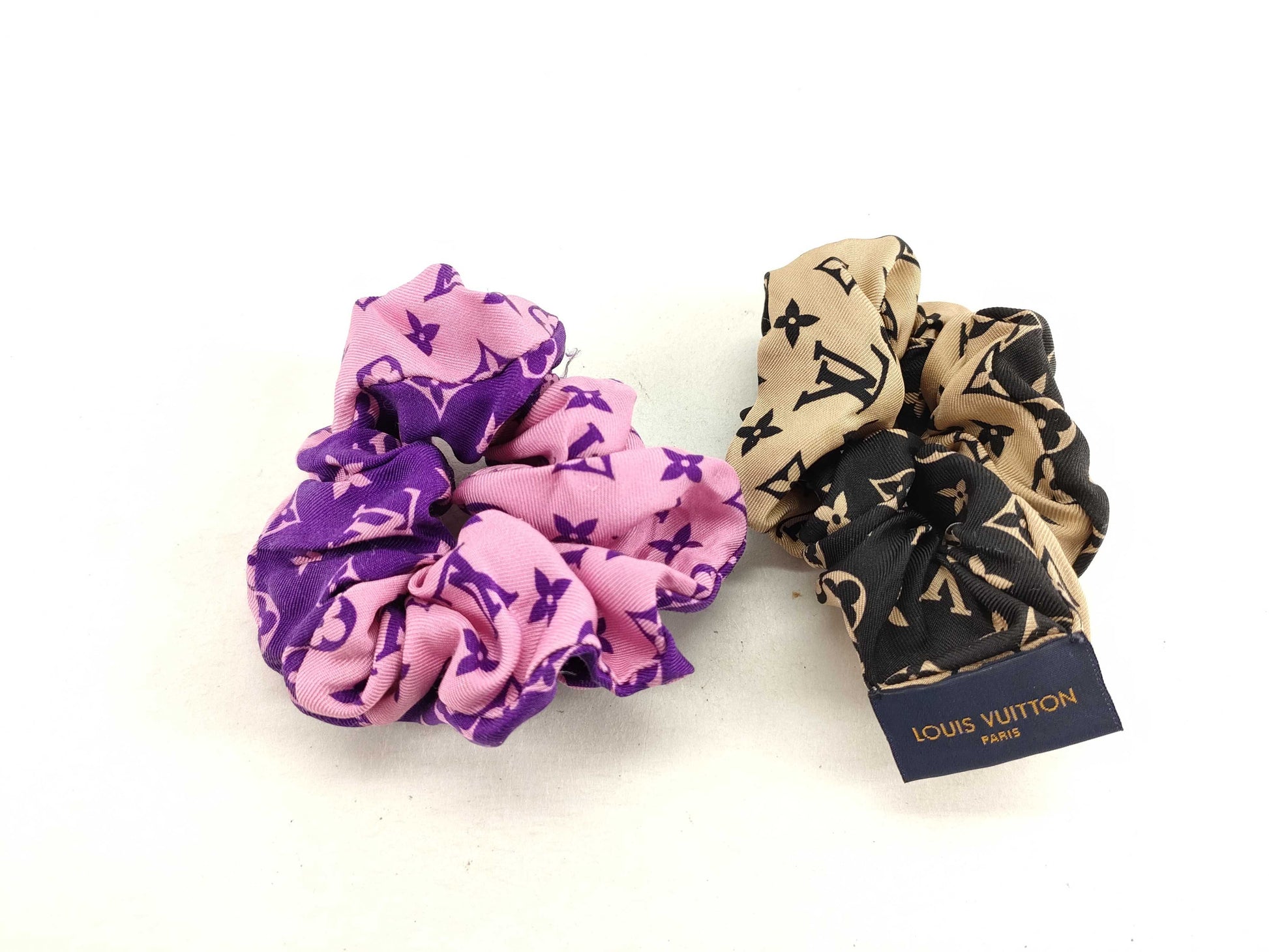 LOUIS VUITTON Monogram Louis Vuitton Scrunchie Be Mindful MP3098 Accessories: Dust bag Hair accessory