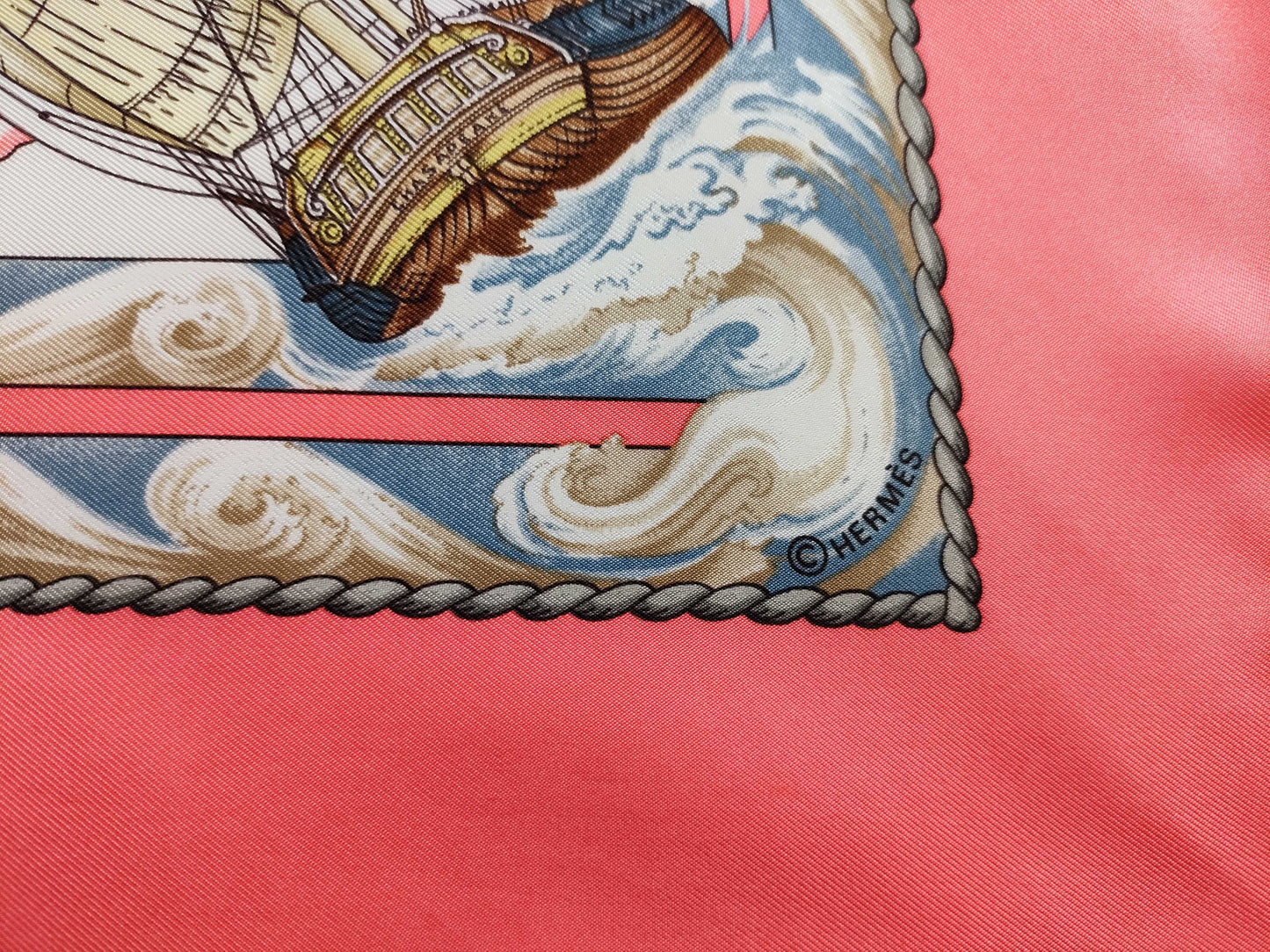 HERMES Carré 90 VIVE LE VENT Scarf Accessories: Box and other accessories