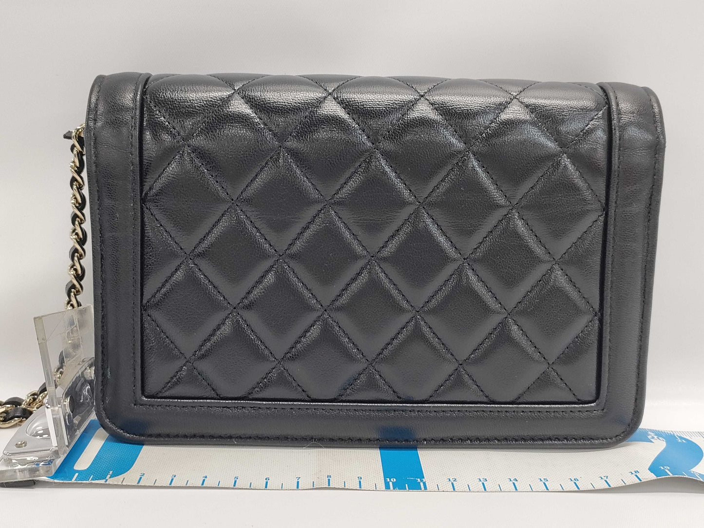 CHANEL Chanel Lambskin Chain Wallet with Random Plate. Accessories: Box and purchase receipt included. Shoulder bag.