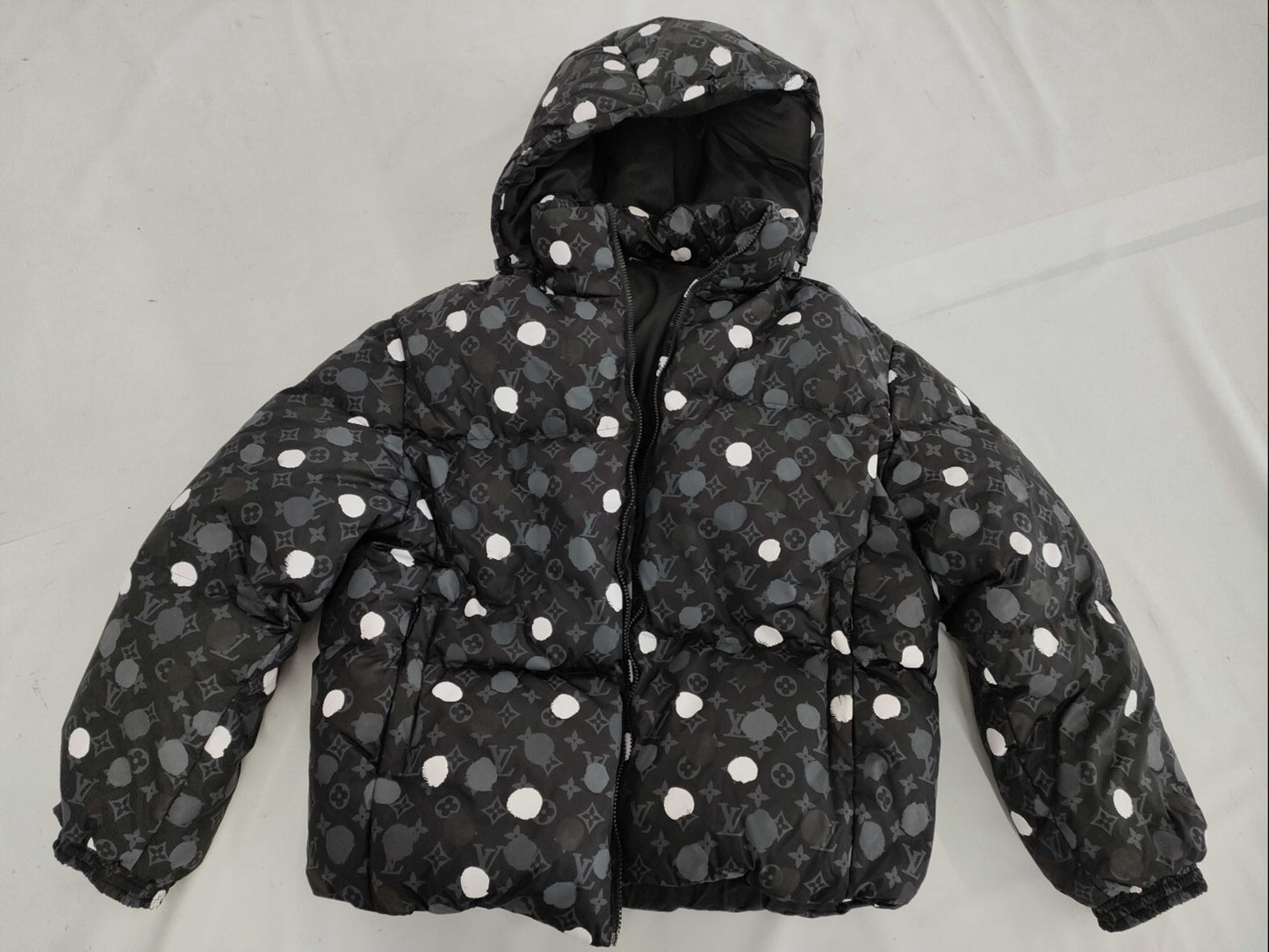 LOUIS VUITTON Down Jacket - RM231H V33 HOB31E x Yayoi Kusama / Painted Dots / Monogram / 23SS Size 48 Jacket