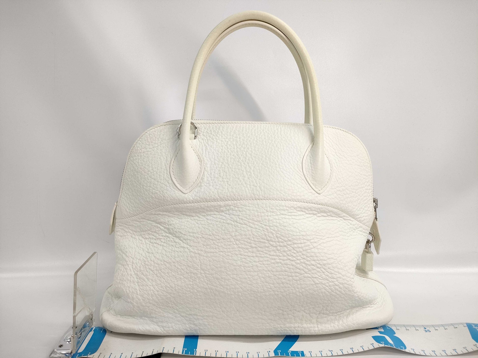 HERMES Bolide 31 Handbag in White Taurillon Clemence Leather with J Stamp