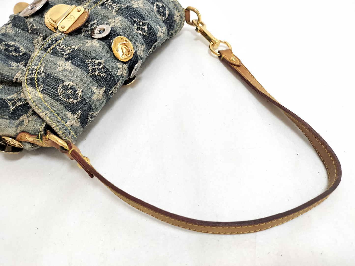 LOUIS VUITTON Monogram Denim LOUIS VUITTON JUDY BLAME Collaboration Monogram Denim Mini Pretty Raye Customized Shoulder Bag M95322 SR1026