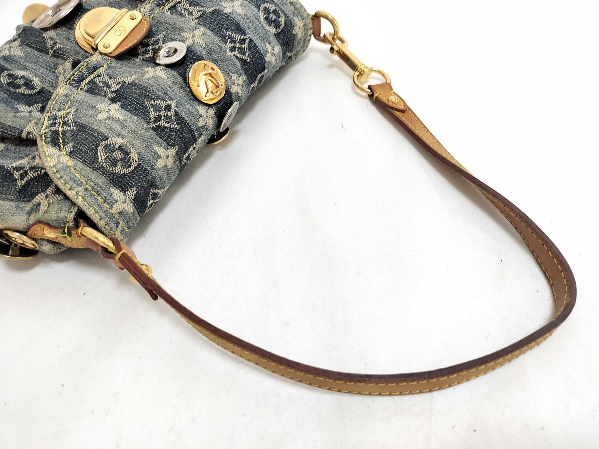 LOUIS VUITTON Monogram Denim LOUIS VUITTON JUDY BLAME Collaboration Monogram Denim Mini Pretty Raye Customized Shoulder Bag M95322 SR1026