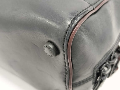 CHANEL CC Vintage Camera Bag in Black Smooth Calfskin Leather with Black Metal Hardware. Tote Bag