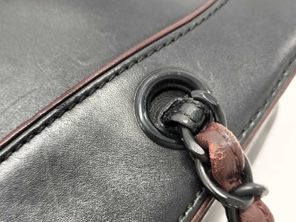 CHANEL CC Vintage Camera Bag in Black Smooth Calfskin Leather with Black Metal Hardware. Tote Bag