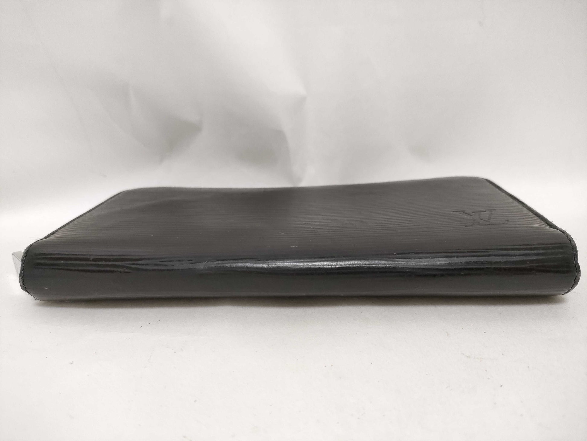LOUIS VUITTON Epi Louis Vuitton Zippy Wallet Epi Black Long Wallet