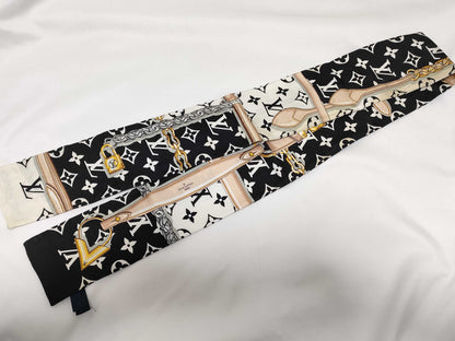 LOUIS VUITTON Louis Vuitton Monogram Bandeau Confidential Black and White Scarf with Tag