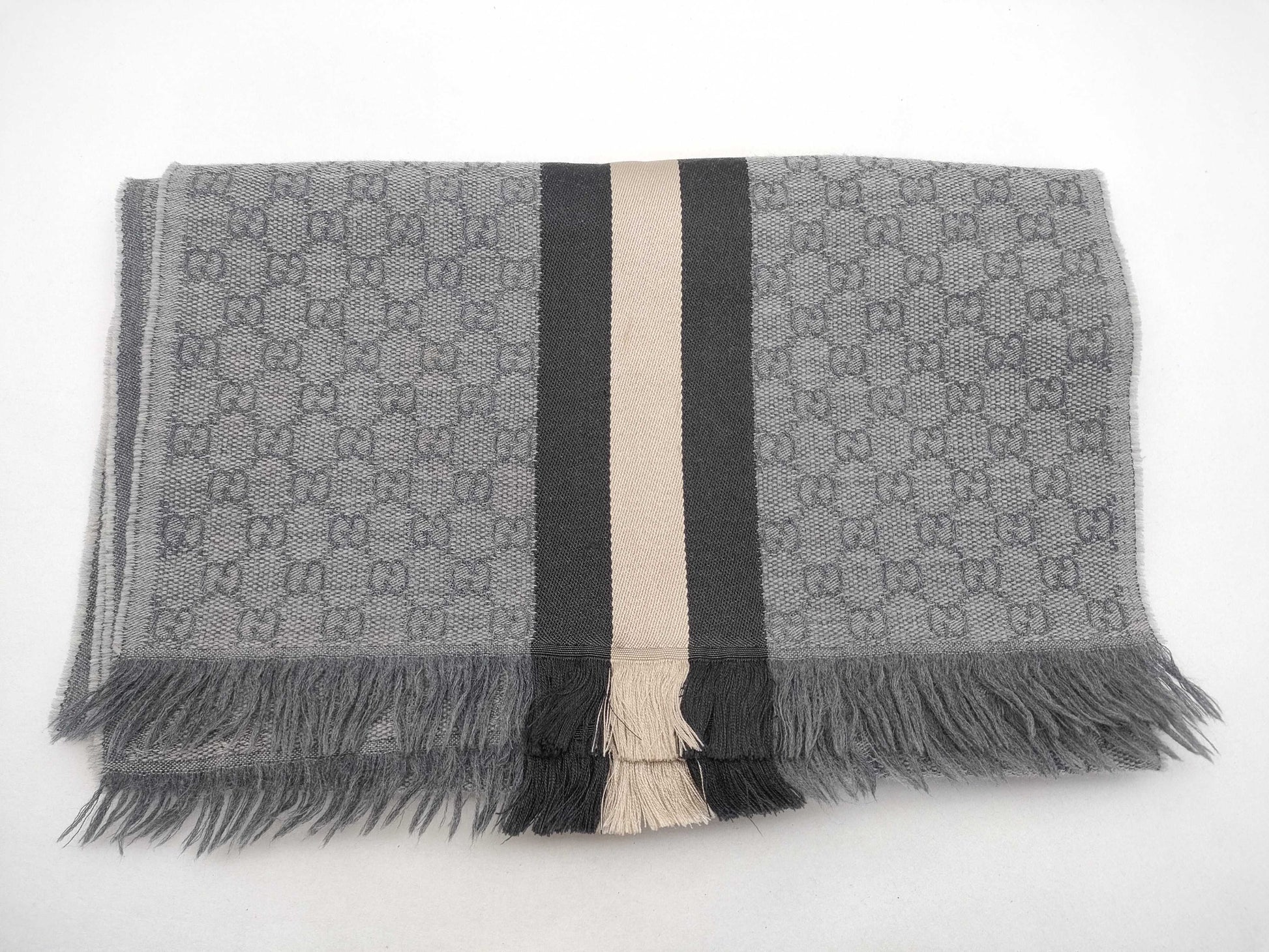 GUCCI GG logo scarf, gray