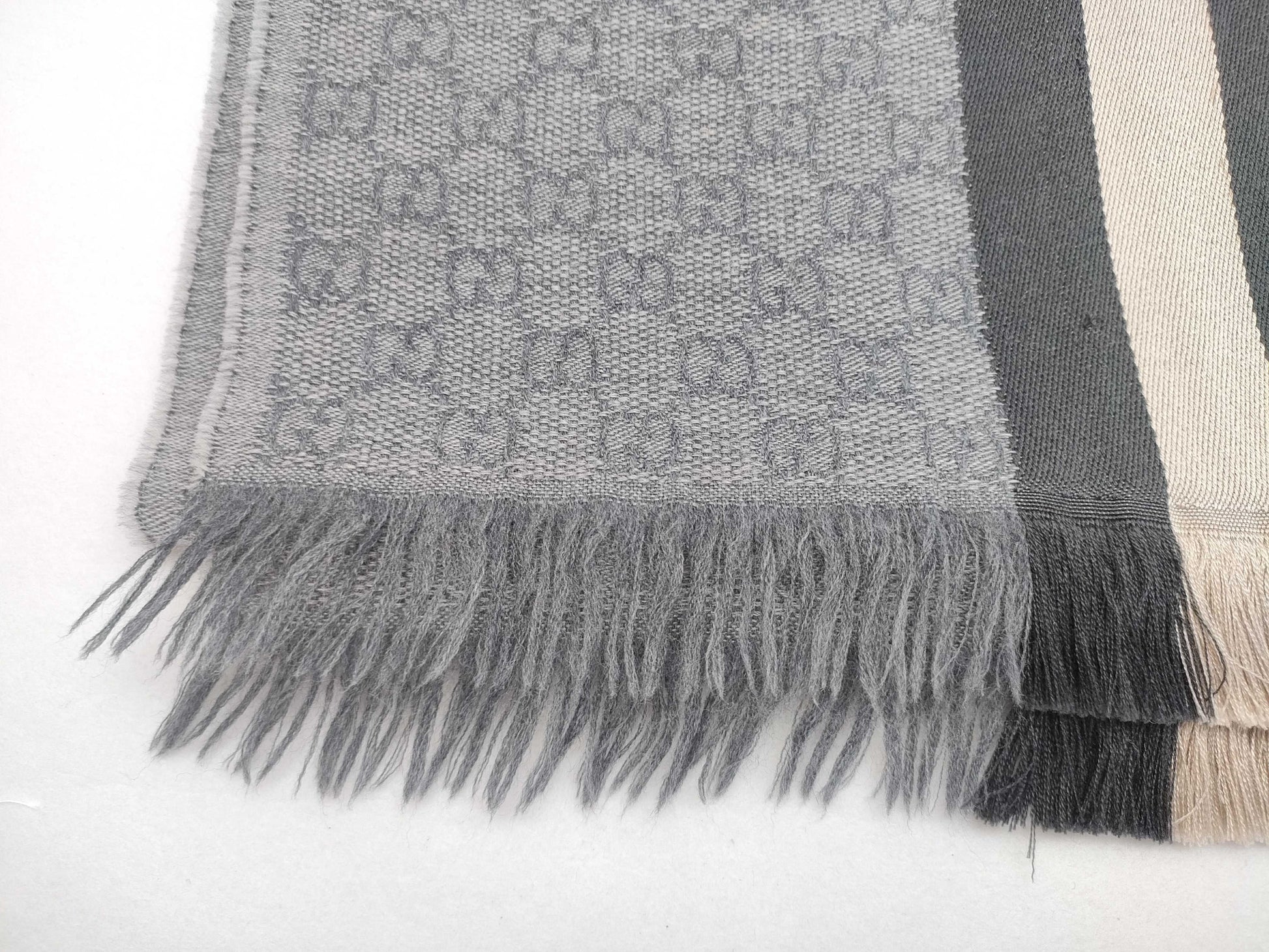 GUCCI GG logo scarf, gray
