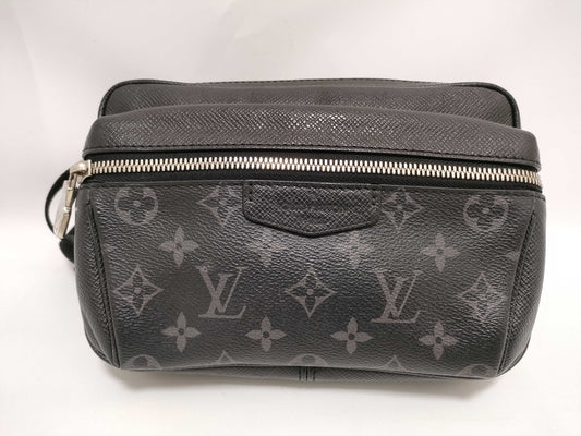 LOUIS VUITTON Taiga Bumbag Outdoor Monogram Eclipse x Taiga M30245 FO4109 Black Shoulder Bag