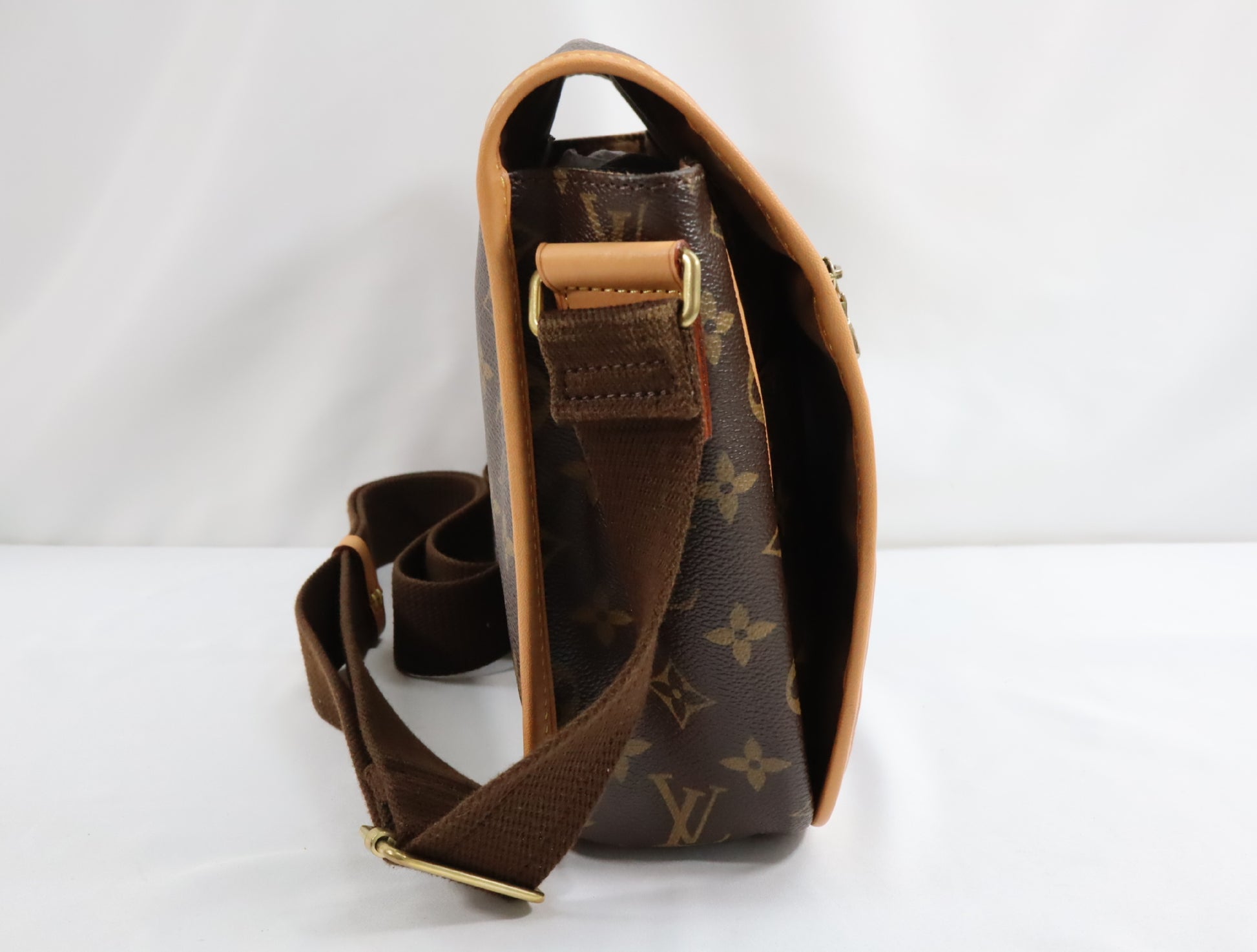 LOUIS VUITTON Monogram Messenger PM Bosphor Shoulder Bag, PVC-Coated Canvas and Leather, Brown, M40106