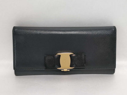 Salvatore Ferragamo Vara Ferragamo Salvatore Ferragamo long wallet