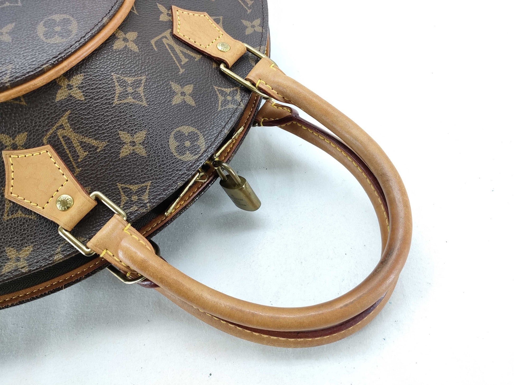 LOUIS VUITTON Monogram Ellipse TH0091 Handbag