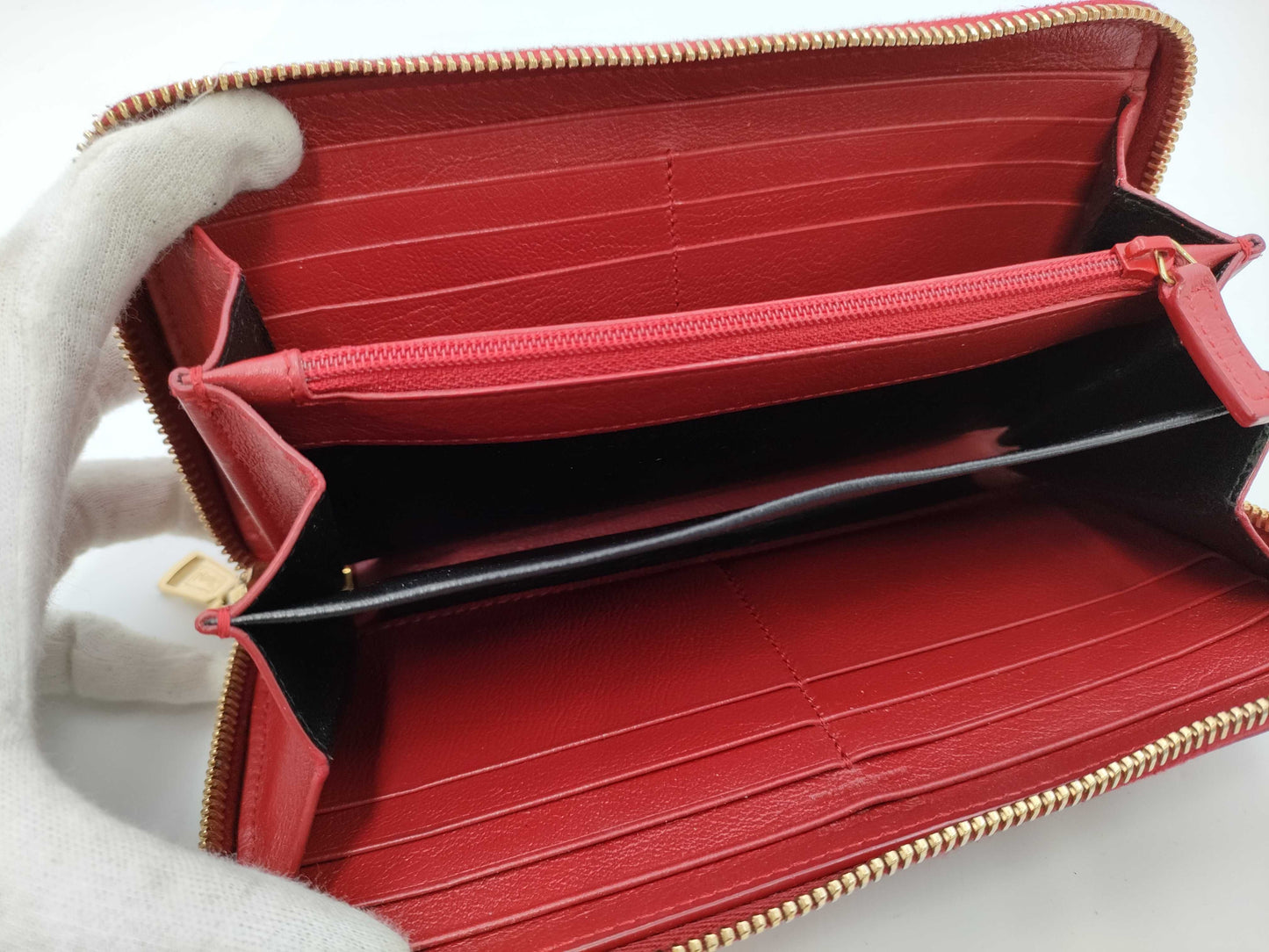 Yves Saint Laurent round zipper red wallet