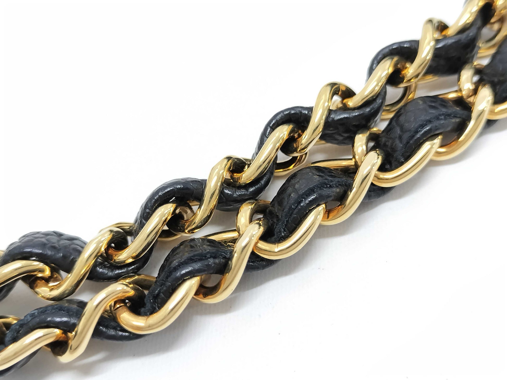 CHANEL Caviar Skin Matelasse Shoulder Bag