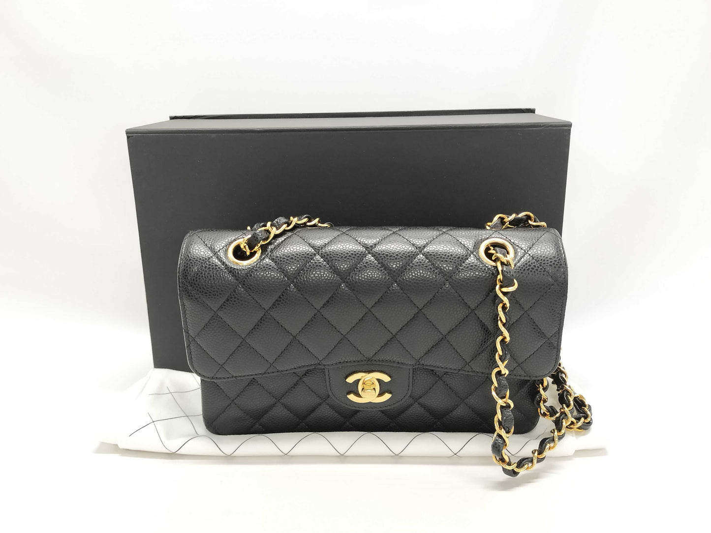 CHANEL Caviar Skin Matelasse Shoulder Bag