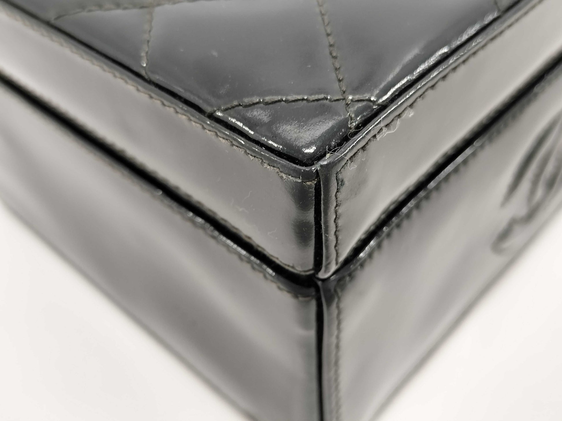 CHANEL Matelasse Shoulder Bag Patent Leather Shoulder Bag