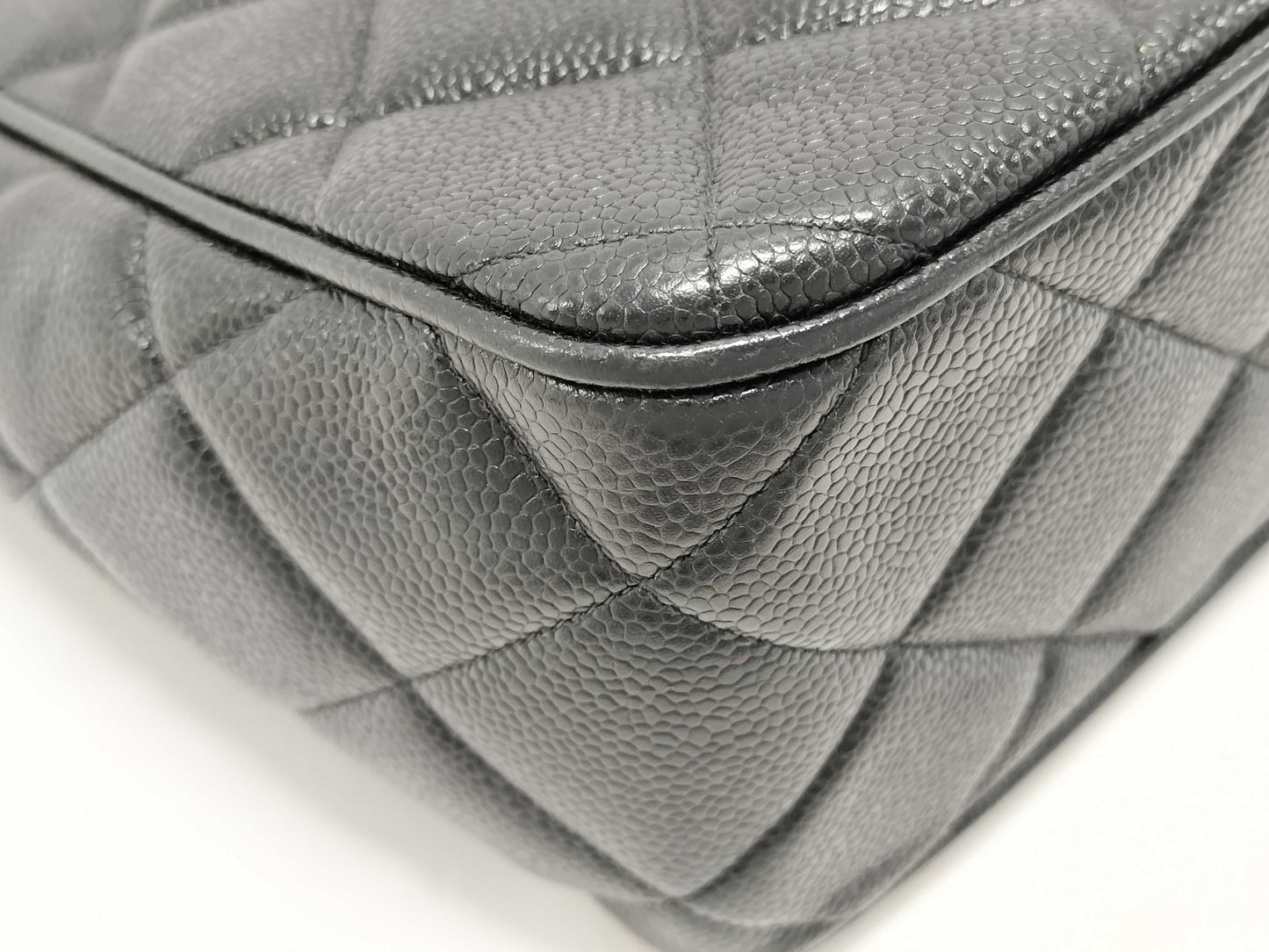 CHANEL Matelasse Chain Shoulder Bag Caviar Skin Shoulder Bag