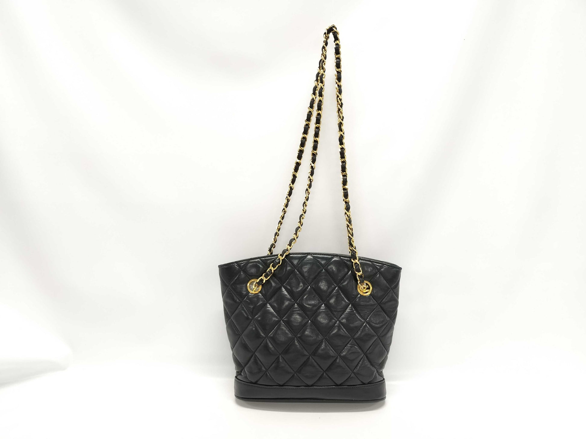 CHANEL Matelasse Chain Shoulder Bag Lambskin Shoulder Bag