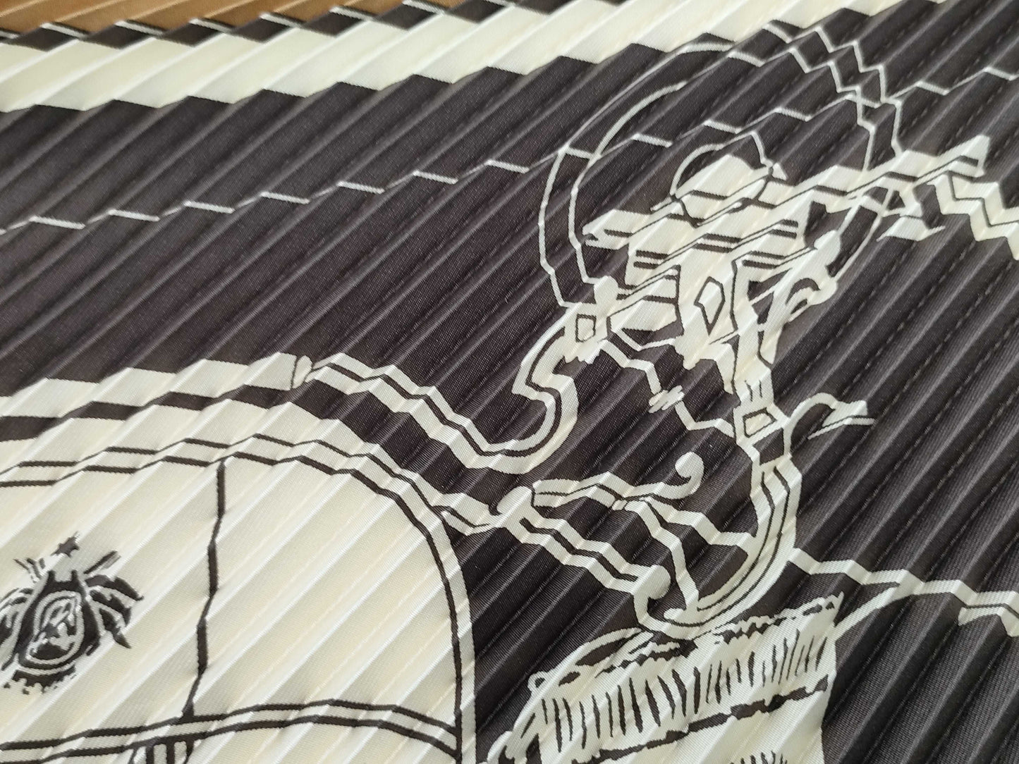 HERMES Pleated Carre Scarf