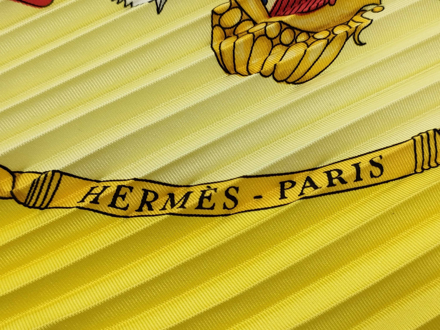 HERMES Pleated Carre Scarf