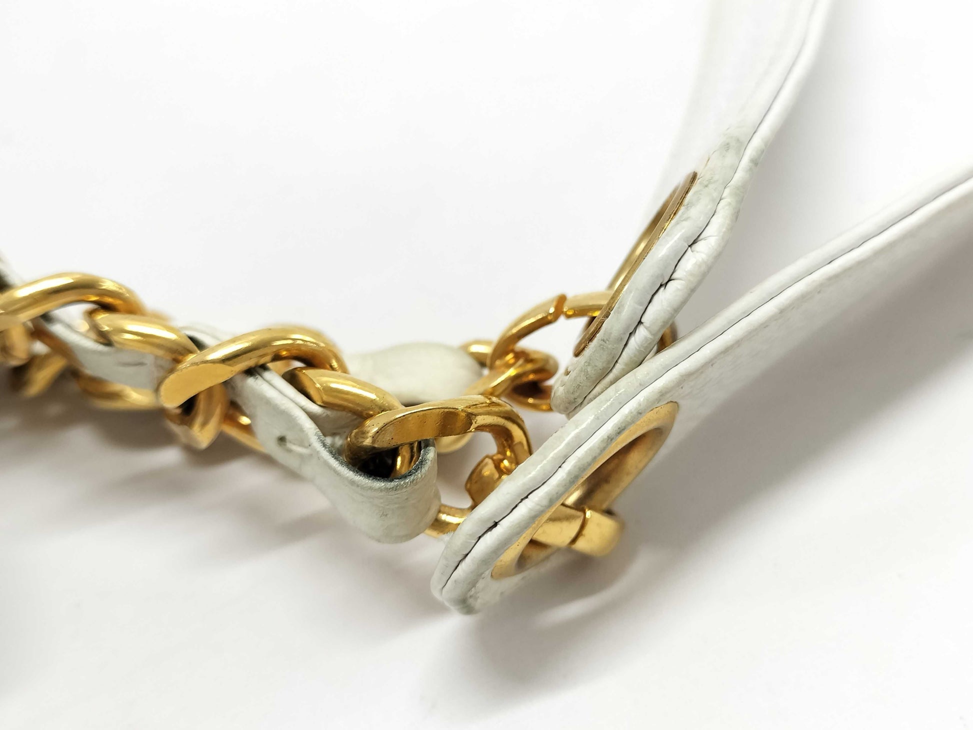 CHANEL Caviar Shoulder Bag