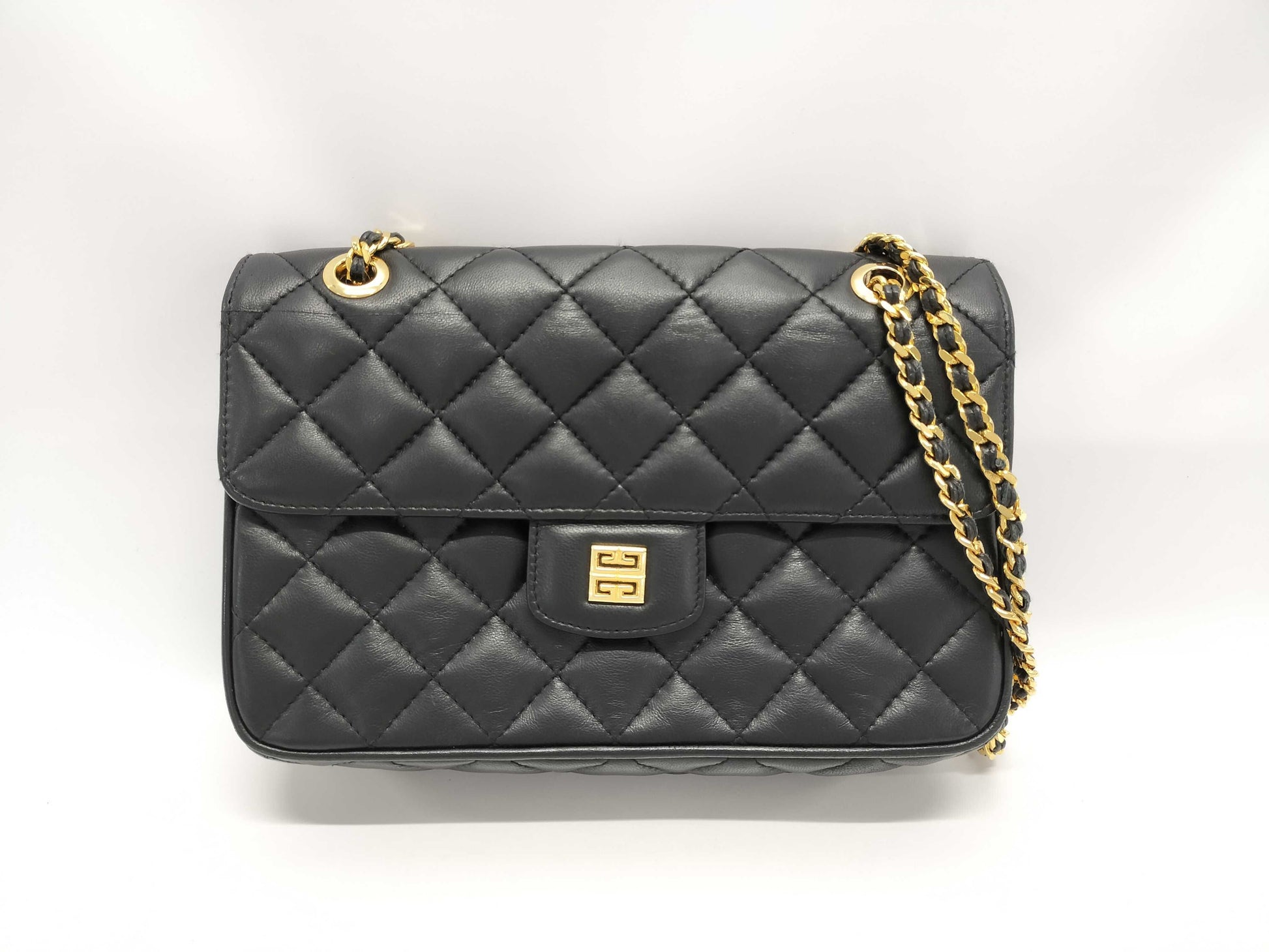 GIVENCHY 4G Quilted Chain Shoulder Bag Shoulder Bag