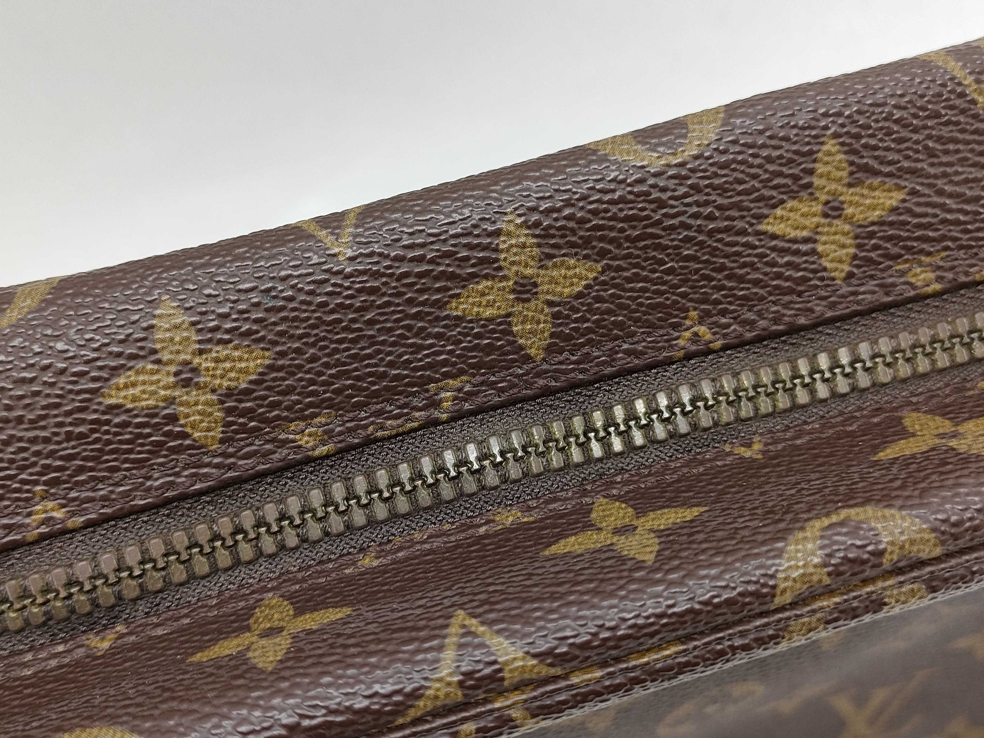 LOUIS VUITTON Monogram True Towel 28 M47522/854NO Pouch