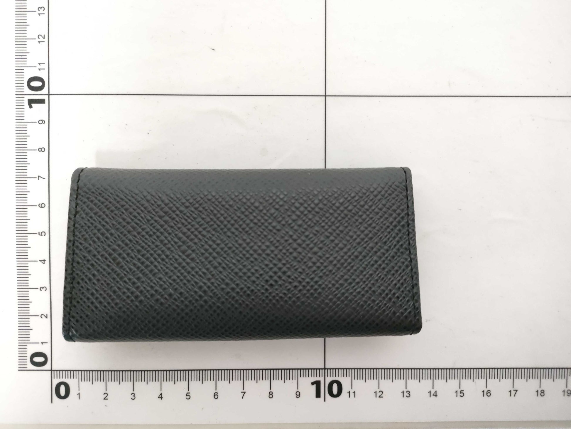 LOUIS VUITTON Taiga LV Multicle 4 M30522 Taiga Key Case/Key Holder