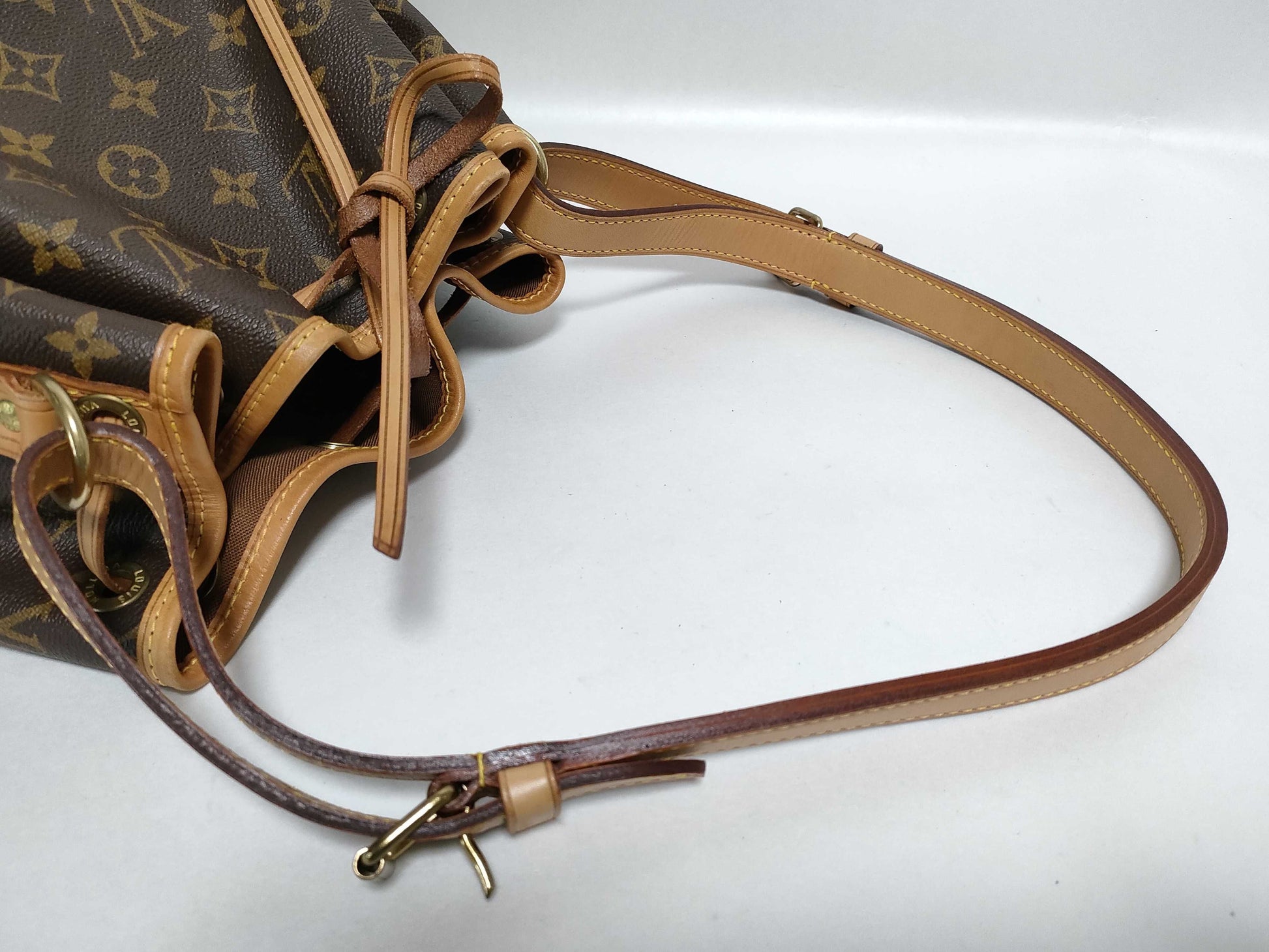 LOUIS VUITTON Monogram LV Noe M42224 Monogram Shoulder Bag