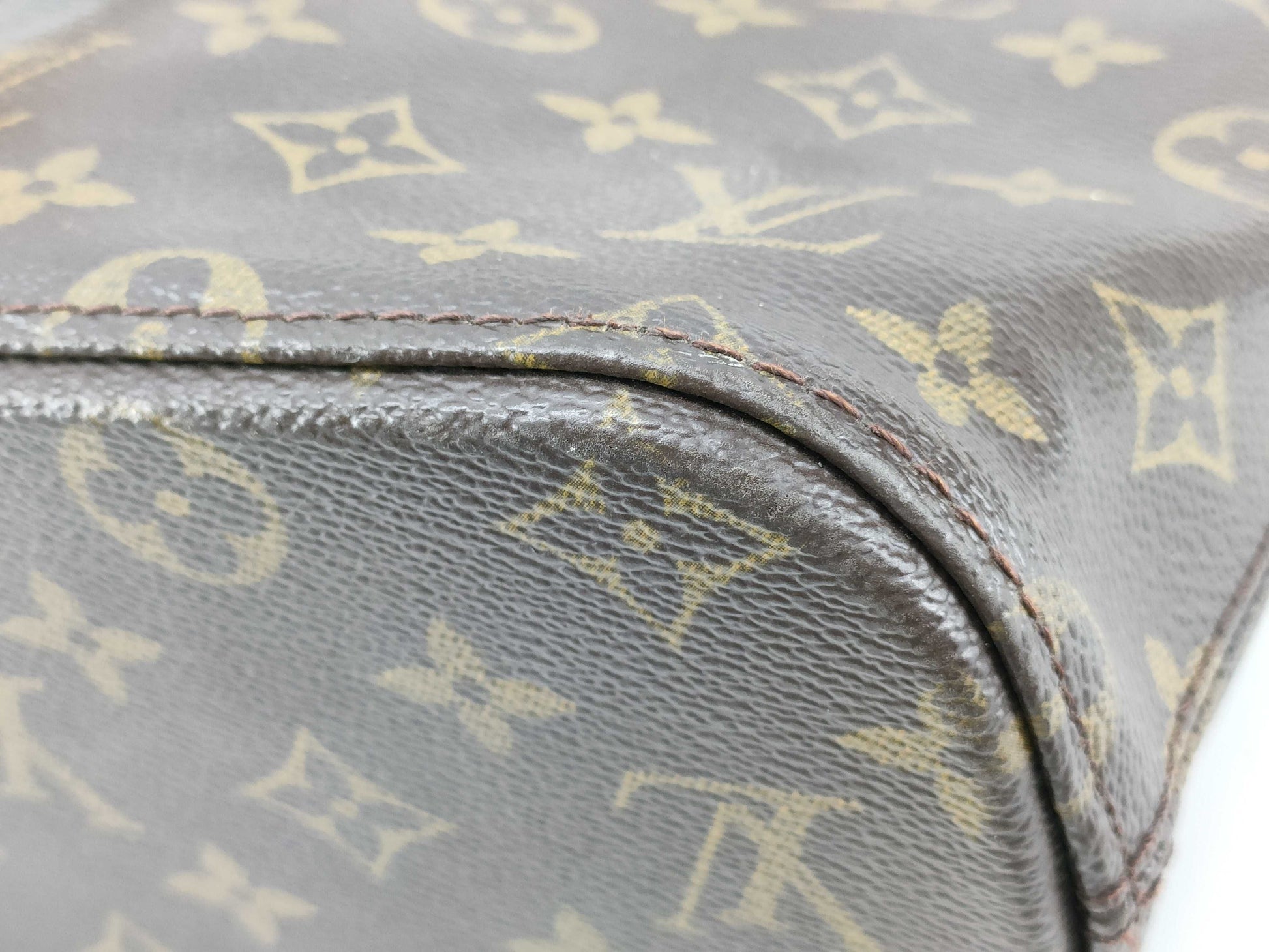 LOUIS VUITTON Monogram Vuitton Monogram Vavin Tote Bag