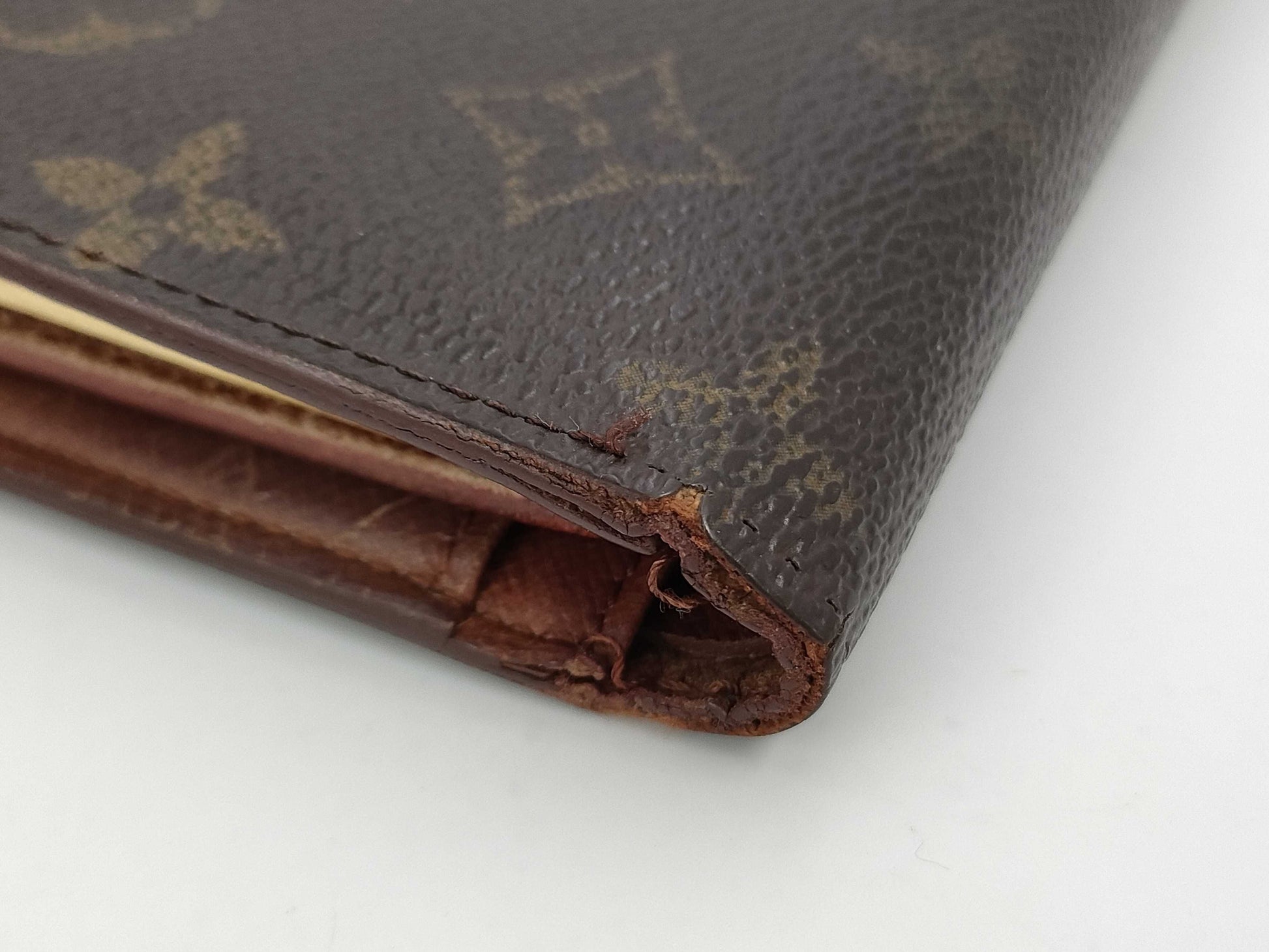 LOUIS VUITTON Monogram Louis Vuitton Monogram Folding Wallet