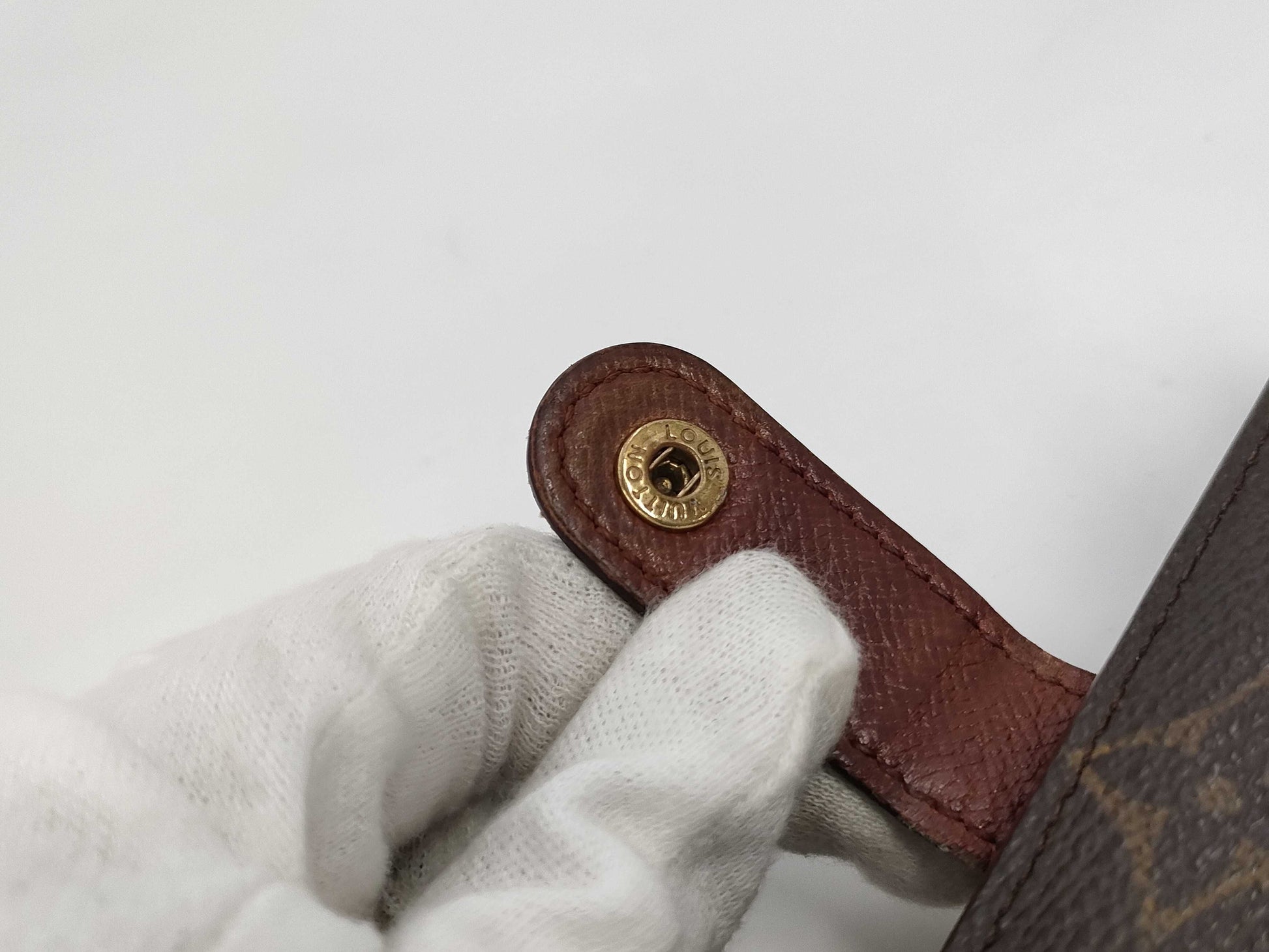 LOUIS VUITTON Monogram Louis Vuitton Monogram Folding Wallet