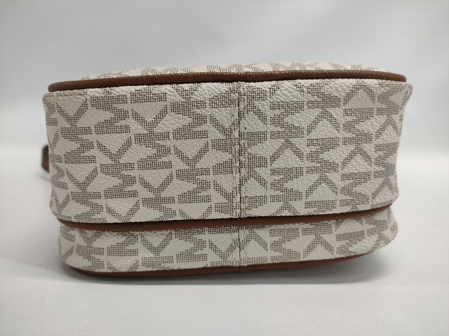 Michael Kors MK Signature White Shoulder Bag