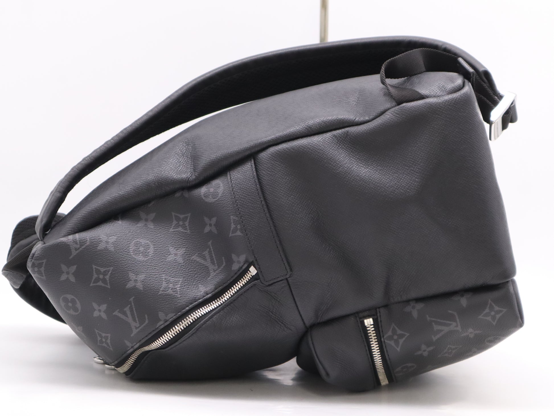 LOUIS VUITTON M30230 Discovery Backpack Noir with Dust Bag