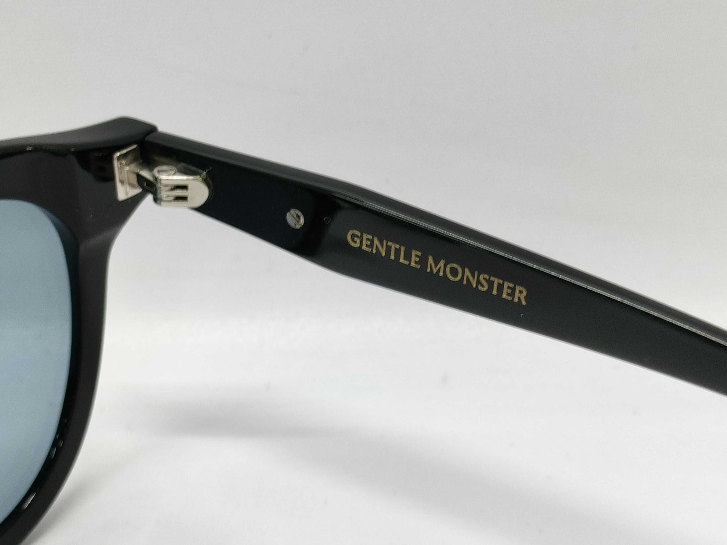 GENTLE MONSTER Round JUDE 01 Sunglasses with Blue Lenses