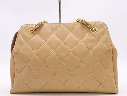CHANEL Matelasse Lambskin Matelasse Wild Stitch Chain Tote Bag with Guarantee Card 8435991 Tote Bag