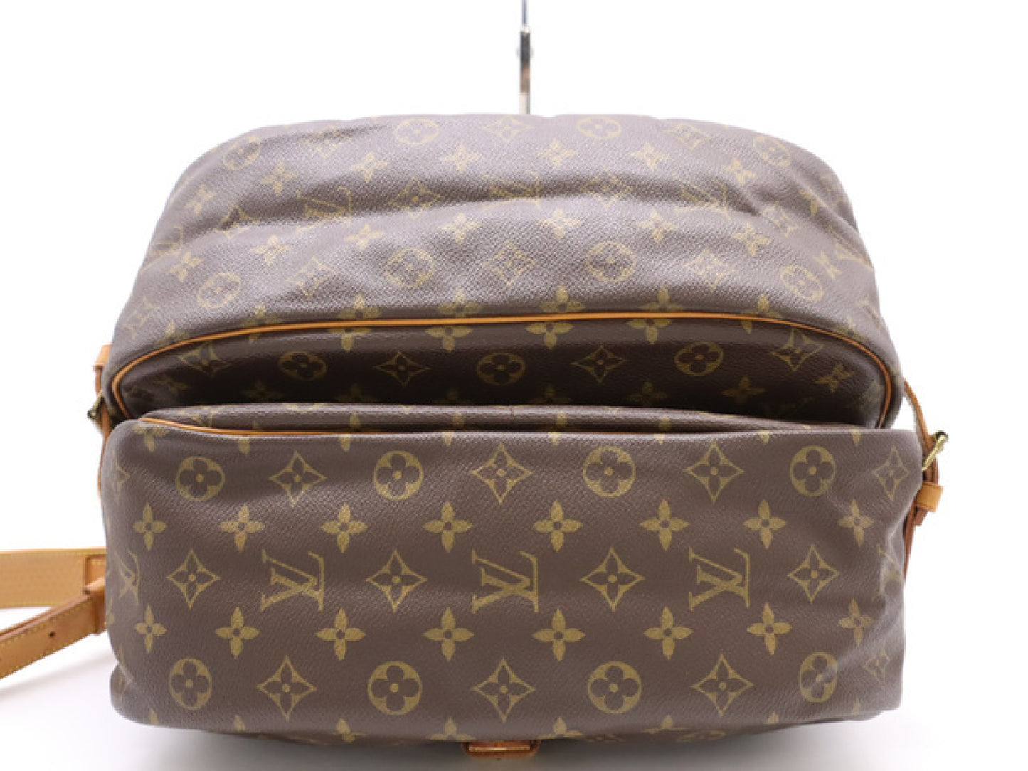 LOUIS VUITTON Monogram M42254 Monogram Saumur 35 Shoulder Bag